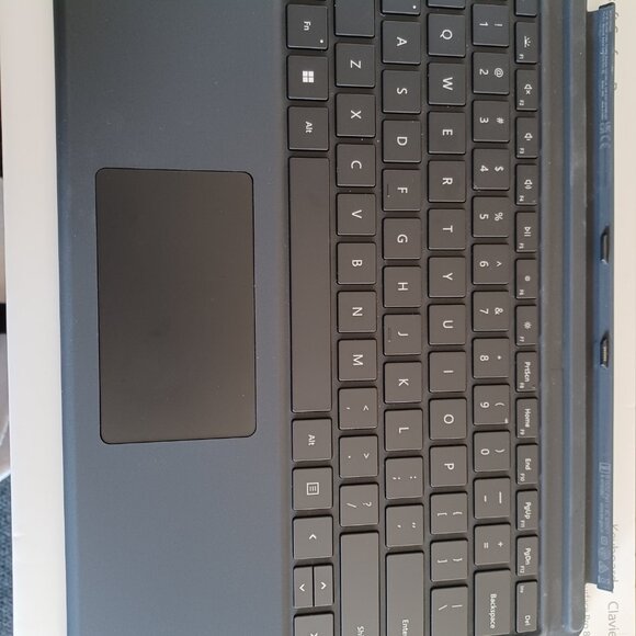 Microsoft Surface Pro Keyboard - Picture 8 of 8
